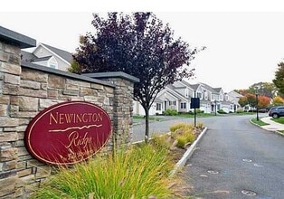 20 Harlow Dr in Newington, CT - Building Photo - Building Photo