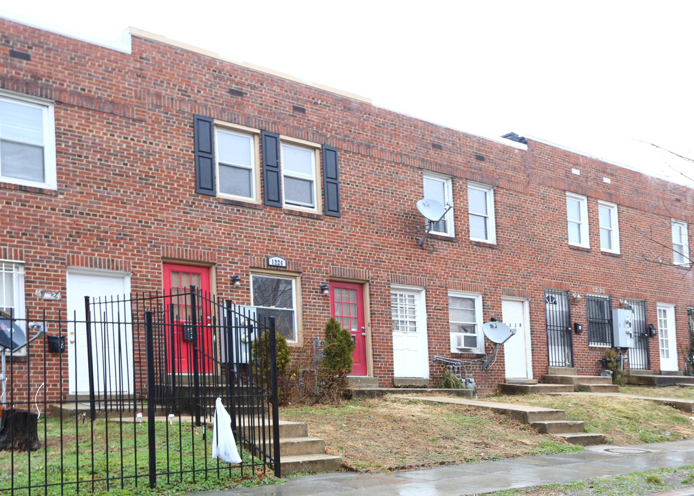 1226 Simms Pl Ne in Washington, DC - Building Photo