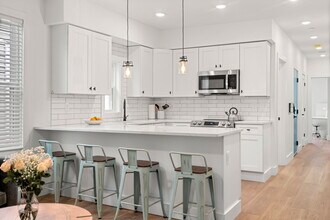 621 E 8th St, Unit 13A in Boston, MA - Foto de edificio - Building Photo