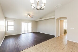 6622 S 23rd Ave in Phoenix, AZ - Foto de edificio - Building Photo