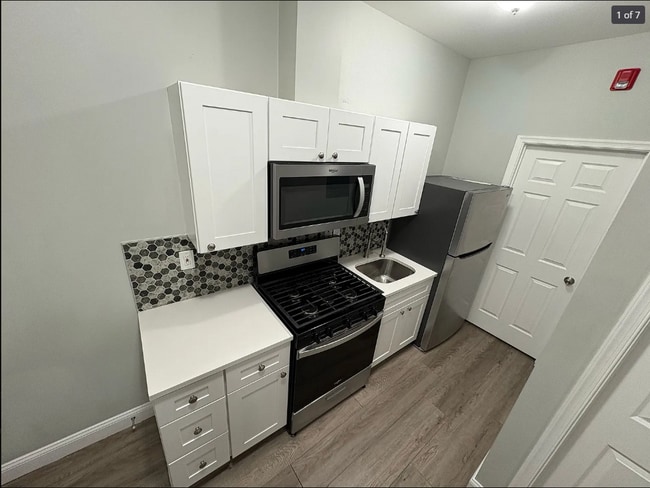 property at 1626 S 6th St