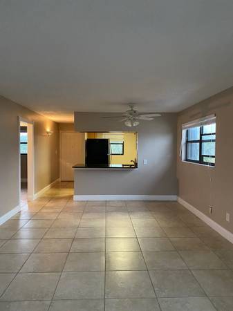 701 Indian River Dr in Fort Pierce, FL - Building Photo