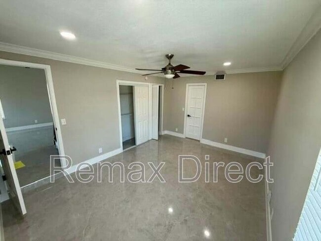 5120 El Claro S in West Palm Beach, FL - Building Photo - Building Photo