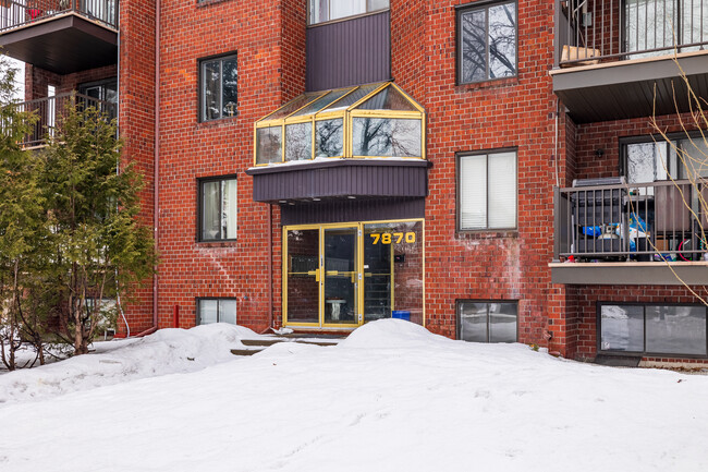 7870 Maurice-Duplessis Boul in Montréal, QC - Building Photo - Building Photo