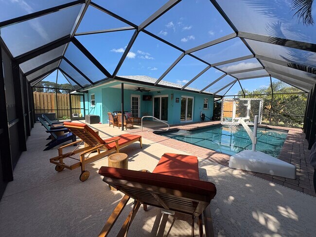 6195 Pecan Rd in Venice, FL - Building Photo - Building Photo