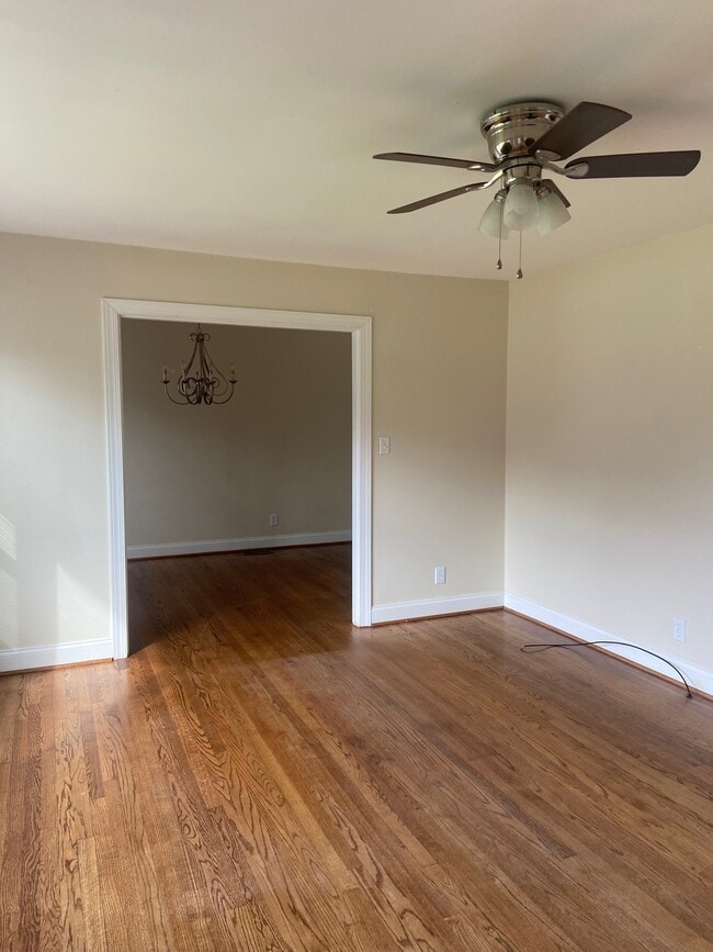 3188 Valley Park Dr in Vestavia, AL - Foto de edificio - Building Photo
