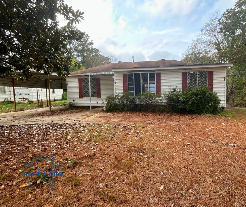 327 Fielden St in Texarkana, TX - Building Photo