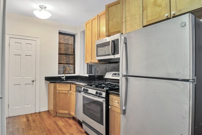 property at 358 W 45th St