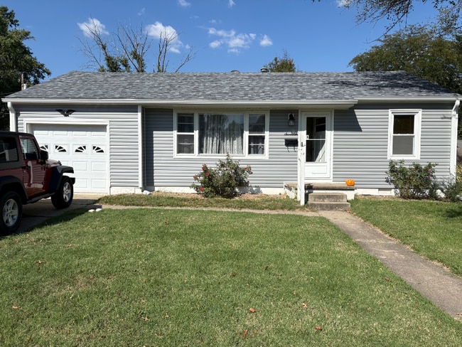 17 Lakeside Pl in Mexico, MO - Building Photo - Building Photo