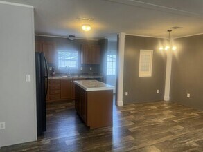 9402 Paradise Dr in Tampa, FL - Building Photo - Building Photo