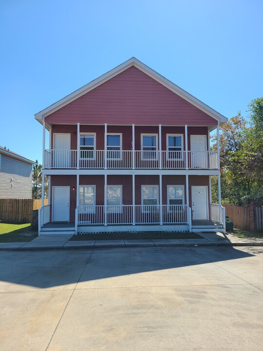 2116 Magazine St, Unit B in Ocean Springs, MS - Building Photo