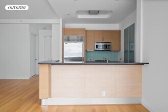 325 5th Ave in New York, NY - Building Photo - Building Photo