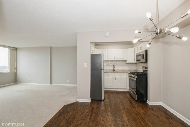 7234 W North Ave, Unit 1508 in Elmwood Park, IL - Building Photo - Building Photo