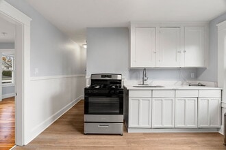 1281 Middlesex St in Lowell, MA - Building Photo - Building Photo