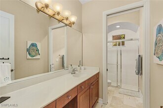 20002 Grande Lake Dr in Estero, FL - Foto de edificio - Building Photo