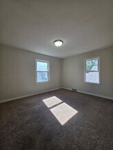 4808 Binney St in Omaha, NE - Building Photo - Building Photo
