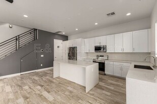 4222 N 21st St in Phoenix, AZ - Building Photo