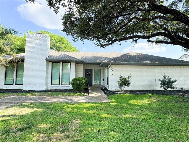 6010 Black Berry Ln in Dallas, TX - Building Photo