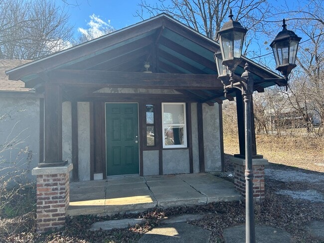 property at 1101 S Washington Ave