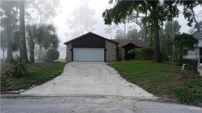 property at 1085 Cottonwood Ct