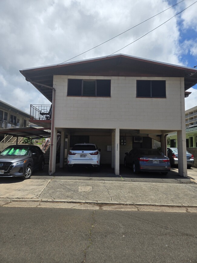 1716 Nanea St