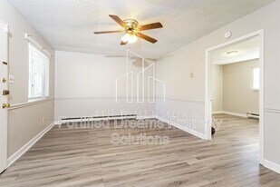 4368 Ogburn Ave, Unit Unit 8 in Winston-Salem, NC - Building Photo