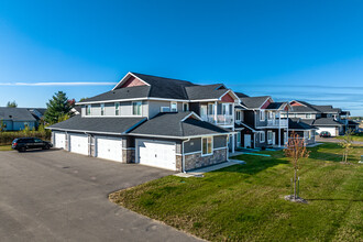 West 5th Townhomes in New Richmond, WI - Building Photo - Building Photo