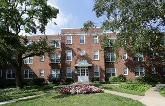 Lyon Village in Arlington, VA - Foto de edificio - Building Photo