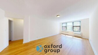 305-315 W 13th St in New York, NY - Building Photo