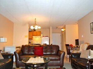 46 Cochituate Rd, Unit 104 in Framingham, MA - Building Photo - Building Photo