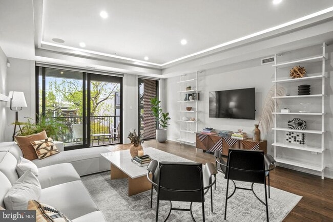 1201 Kenyon St NW in Washington, DC - Building Photo - Building Photo