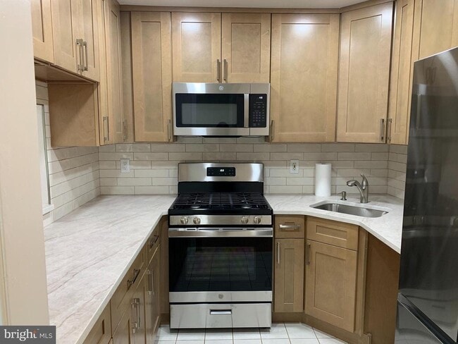 44 Coral Tree Ct in Trenton, NJ - Building Photo - Building Photo