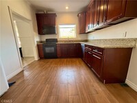 3006 S Halldale Ave, Unit 1527 in Los Angeles, CA - Building Photo - Building Photo