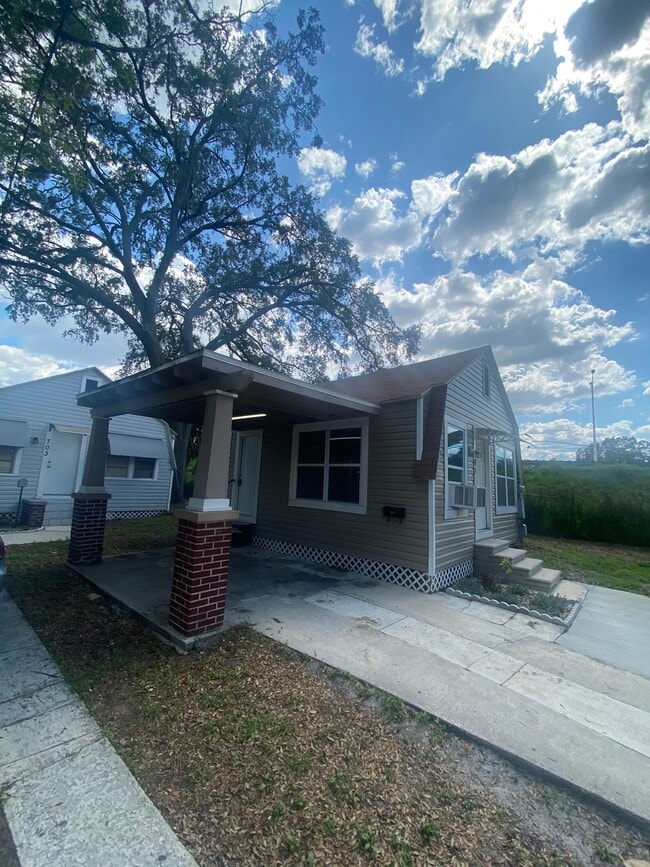 701 E Hanlon St in Tampa, FL - Building Photo - Building Photo