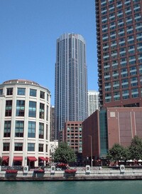 The Residences at River East in Chicago, IL - Foto de edificio - Building Photo