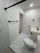 1802 Parkwood Dr in Valrico, FL - Foto de edificio - Building Photo