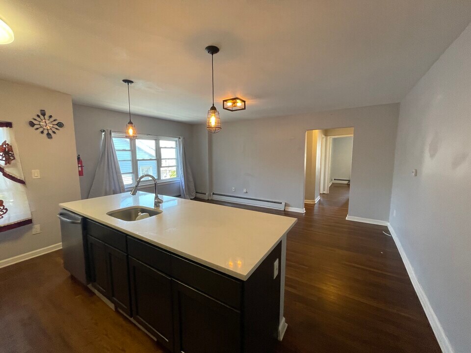 75 Clendenny Ave in Jersey City, NJ - Building Photo