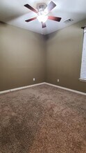 2401 Eaton Dr in McKinney, TX - Foto de edificio - Building Photo