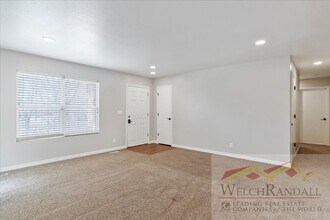 1033 S 1050 W in Woods Cross, UT - Building Photo - Building Photo