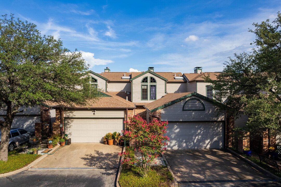 One Barton Place in Austin, TX - Building Photo