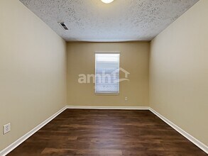 13373 Smokey Quartz Ln in Fishers, IN - Foto de edificio - Building Photo