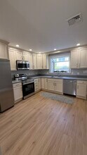 5 Harris Rd, Unit 1 in Medford, MA - Building Photo - Building Photo