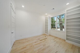 914 Waverly St, Unit L in Houston, TX - Building Photo - Building Photo