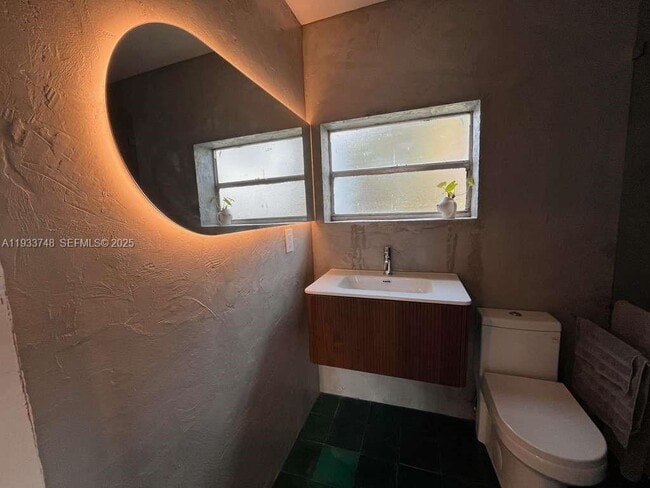 765 NW 44th St in Miami, FL - Building Photo - Building Photo