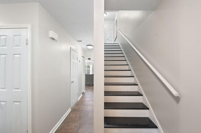 40 11th St in Shalimar, FL - Building Photo - Building Photo