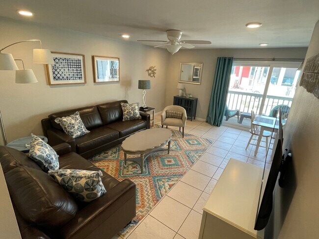 1650 Via de Luna Dr, Unit G5 in Gulf Breeze, FL - Foto de edificio - Building Photo