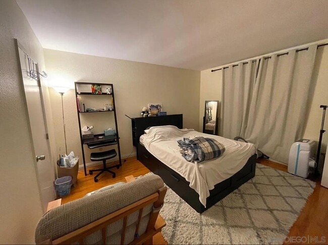 10918-10918 Black Mountain Rd