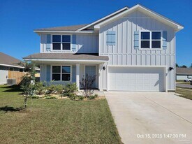 441 Scarborough St in Crestview, FL - Building Photo