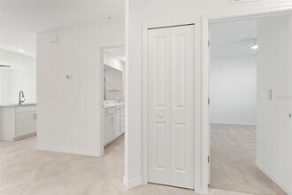 19140 Scallop Lp, Unit 208 in Bradenton, FL - Foto de edificio - Building Photo