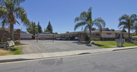 2521-2527 Bishop Dr in Bakersfield, CA - Building Photo - Building Photo